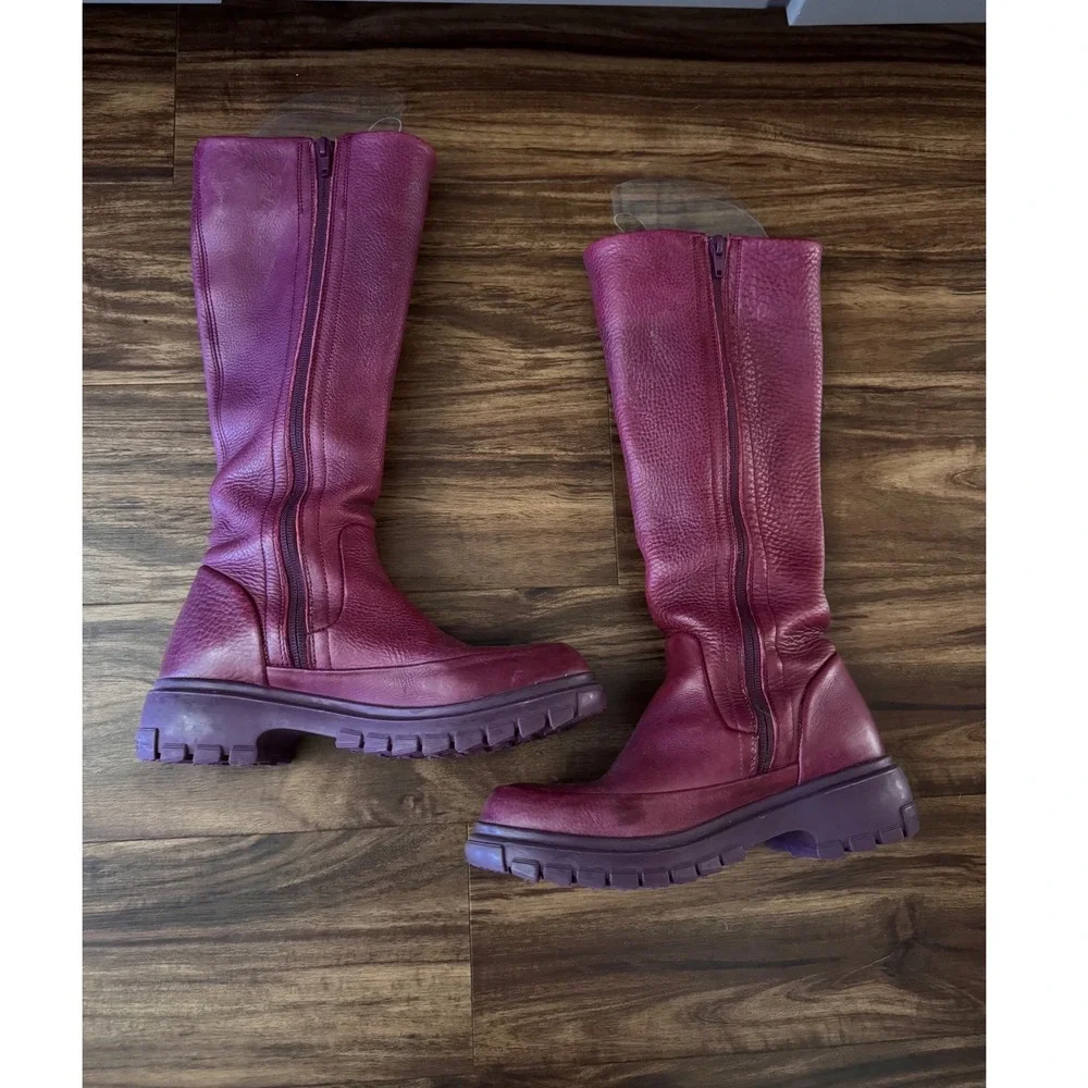 John Fluevog Magenta Pebbled Leather Tall Lug‎ Sole Boots Made in Portugal W6 M4